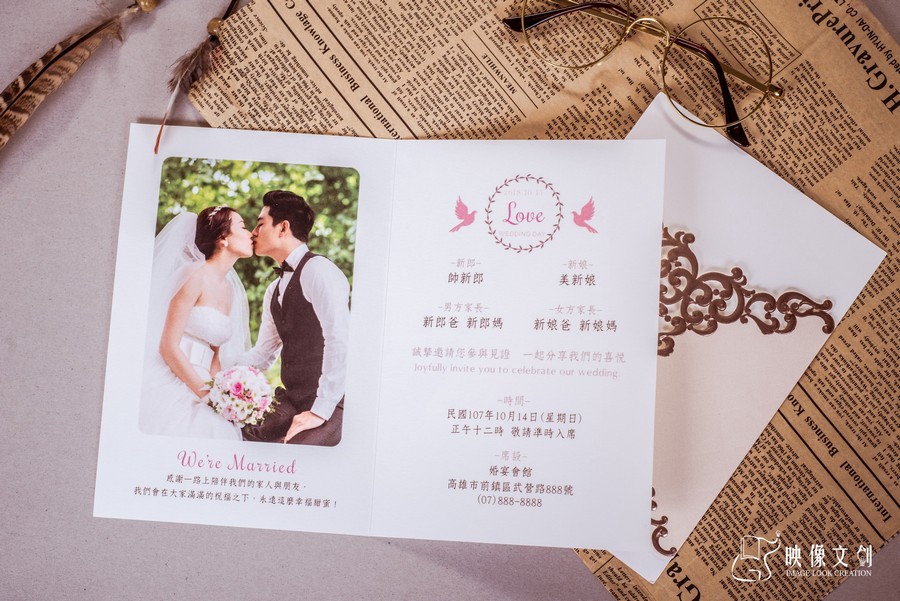 映像文創喜帖印刷，從結婚放大照、婚紗相簿、喜帖到各式周邊輸出，不僅是紀念，也是婚禮不可少的一塊！